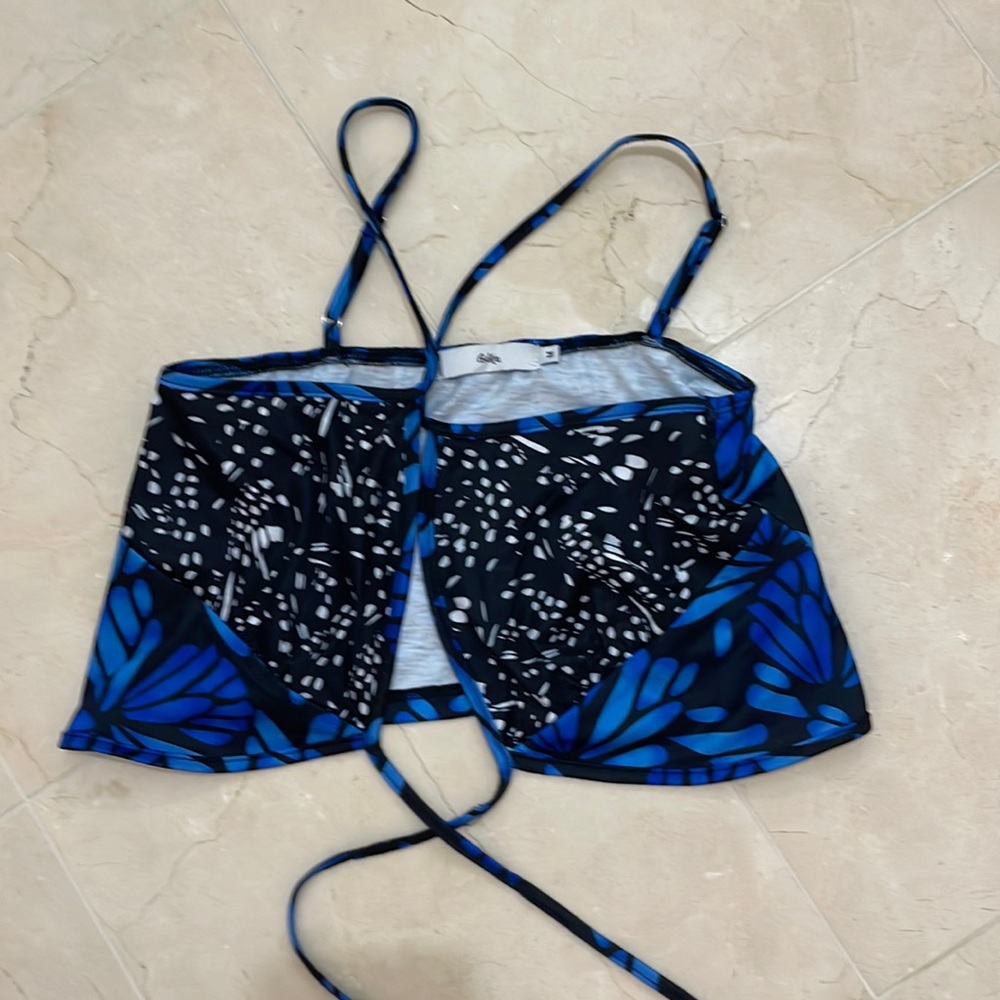 Adika tie top